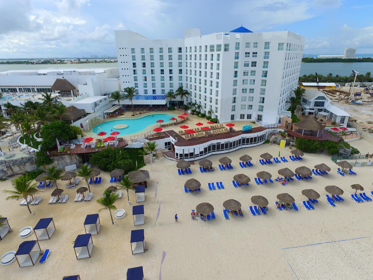 Sunset Royal Hotell Cancún Exteriör bild